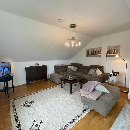 Grosszuegige Ferienwohnung Am Stadtrand Von ฟุลดา ภายนอก รูปภาพ